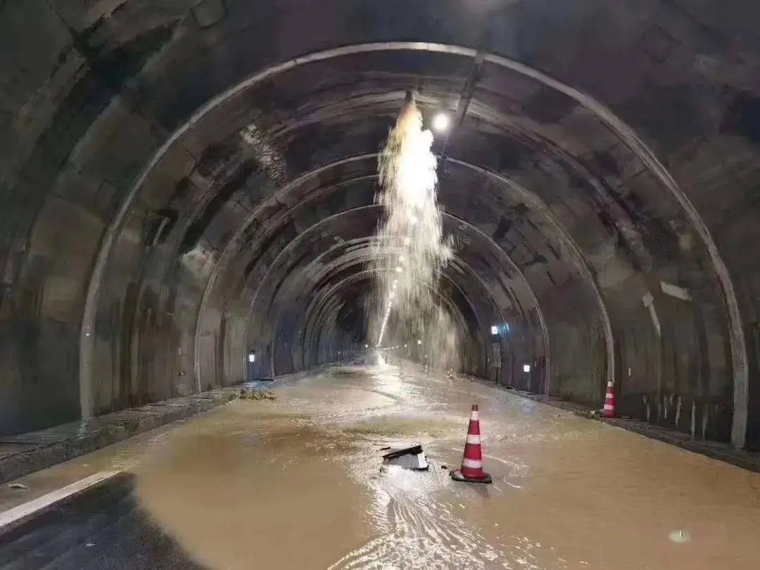 天峨隧道渗水治理